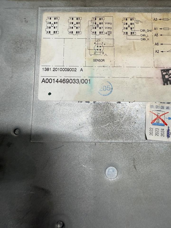 Mercedes Benz Actros MP4 VDO Tachograph A0014469033 - Tachográf: 5 kép. Mercedes Benz Actros MP4 VDO Tachograph A0014469033 - Tachográf: 5 kép.