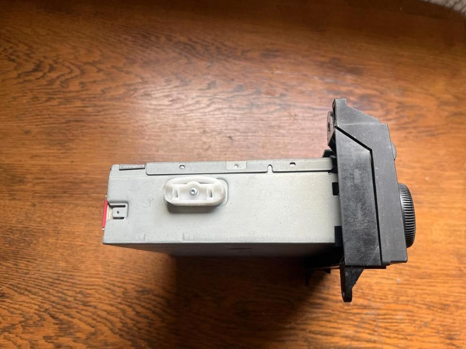 Mercedes Sprinter CD Radio 12V A9068200486 - Fülke és belső tér - Teherautó: 3 kép. Mercedes Sprinter CD Radio 12V A9068200486 - Fülke és belső tér - Teherautó: 3 kép.