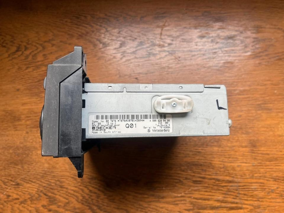 Mercedes Sprinter CD Radio 12V A9068200486 - Fülke és belső tér - Teherautó: 4 kép. Mercedes Sprinter CD Radio 12V A9068200486 - Fülke és belső tér - Teherautó: 4 kép.