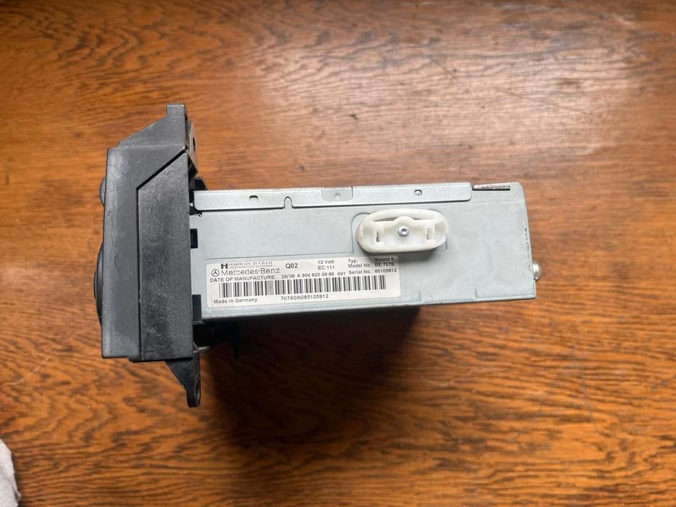 Mercedes Sprinter CD Radio 12V A9068200886 - Fülke és belső tér - Teherautó: 4 kép. Mercedes Sprinter CD Radio 12V A9068200886 - Fülke és belső tér - Teherautó: 4 kép.