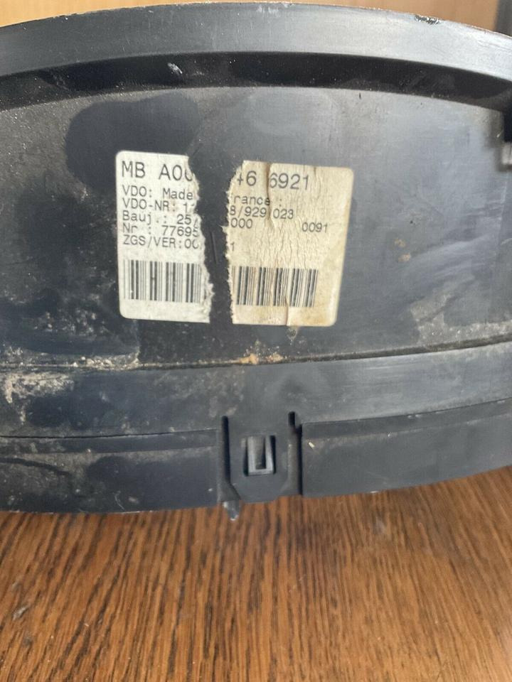 Mercedes Sprinter Kombiinstrument Tacho A0004466921 - Tachográf - Teherautó: 2 kép. Mercedes Sprinter Kombiinstrument Tacho A0004466921 - Tachográf - Teherautó: 2 kép.