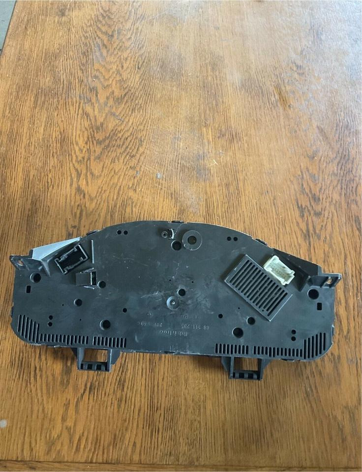 Mercedes Sprinter Kombiinstrument Tacho A0004468321 - Tachográf - Teherautó: 2 kép. Mercedes Sprinter Kombiinstrument Tacho A0004468321 - Tachográf - Teherautó: 2 kép.