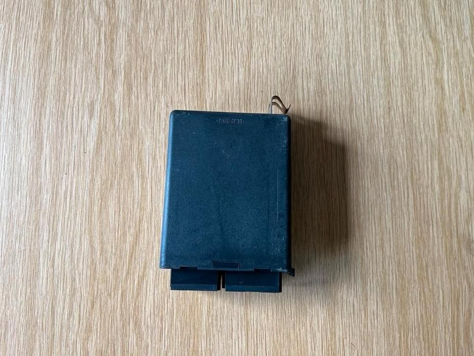 Mercedes VDO Funkfernbedienung Steuergerät A 000 446 02 18 - ECU - Teherautó: 4 kép. Mercedes VDO Funkfernbedienung Steuergerät A 000 446 02 18 - ECU - Teherautó: 4 kép.