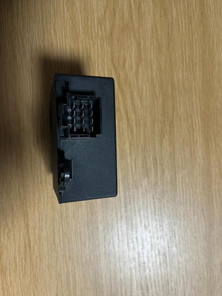 Mercedes VITO W638 Steuergerät Wegfahrsperre 0265451732 - ECU - Teherautó: 3 kép. Mercedes VITO W638 Steuergerät Wegfahrsperre 0265451732 - ECU - Teherautó: 3 kép.