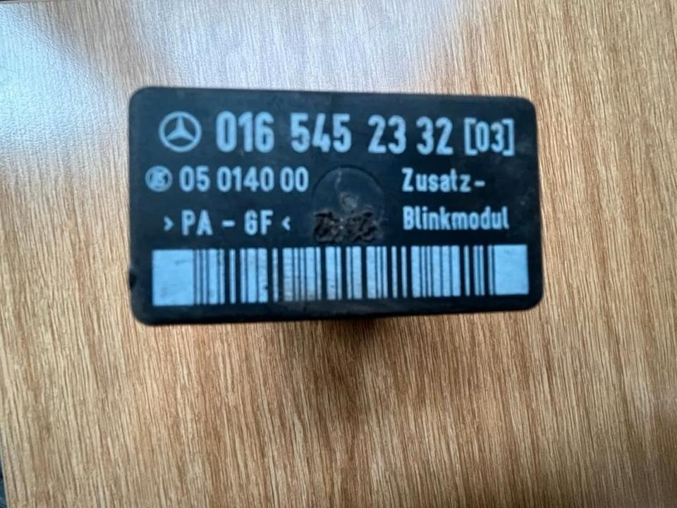 Mercedes W638 Vito Steuergerät Blinkermodul Relais 0165452332 - ECU - Teherautó: 2 kép. Mercedes W638 Vito Steuergerät Blinkermodul Relais 0165452332 - ECU - Teherautó: 2 kép.
