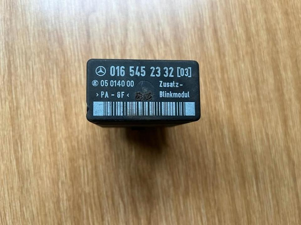 Mercedes W638 Vito Steuergerät Blinkermodul Relais 0165452332 - ECU - Teherautó: 1 kép. Mercedes W638 Vito Steuergerät Blinkermodul Relais 0165452332 - ECU - Teherautó: 1 kép.
