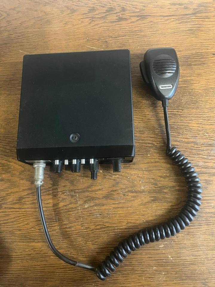 President Walker Funkgerät 34540 - Navigációs rendszer - Teherautó: 4 kép. President Walker Funkgerät 34540 - Navigációs rendszer - Teherautó: 4 kép.