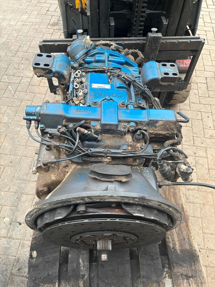 SCANIA 420 GRS 900 halbautomatik getriebe - Erőátvitel - Teherautó: 4 kép. SCANIA 420 GRS 900 halbautomatik getriebe - Erőátvitel - Teherautó: 4 kép.