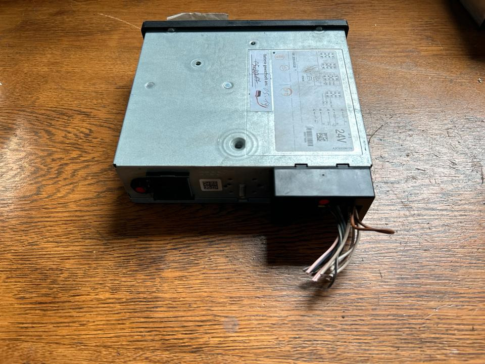 Siemens VDO A2C533367766 Digital Tachograph - Tachográf - Teherautó: 2 kép. Siemens VDO A2C533367766 Digital Tachograph - Tachográf - Teherautó: 2 kép.