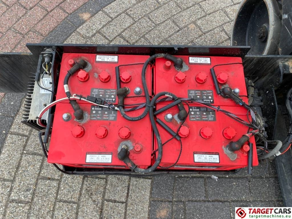 Ollós emelő Airo X16EW Electric Scissor X16 EW Work Lift 1590cm: 14 kép.