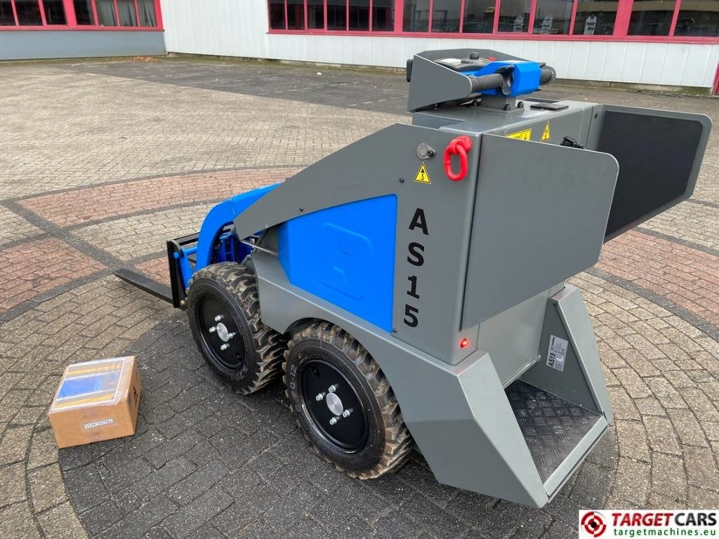 Conmeq AS15 Mini Skid Steer Electric Wheel Loader - Mini homlokrakodó: 5 kép. Conmeq AS15 Mini Skid Steer Electric Wheel Loader - Mini homlokrakodó: 5 kép.