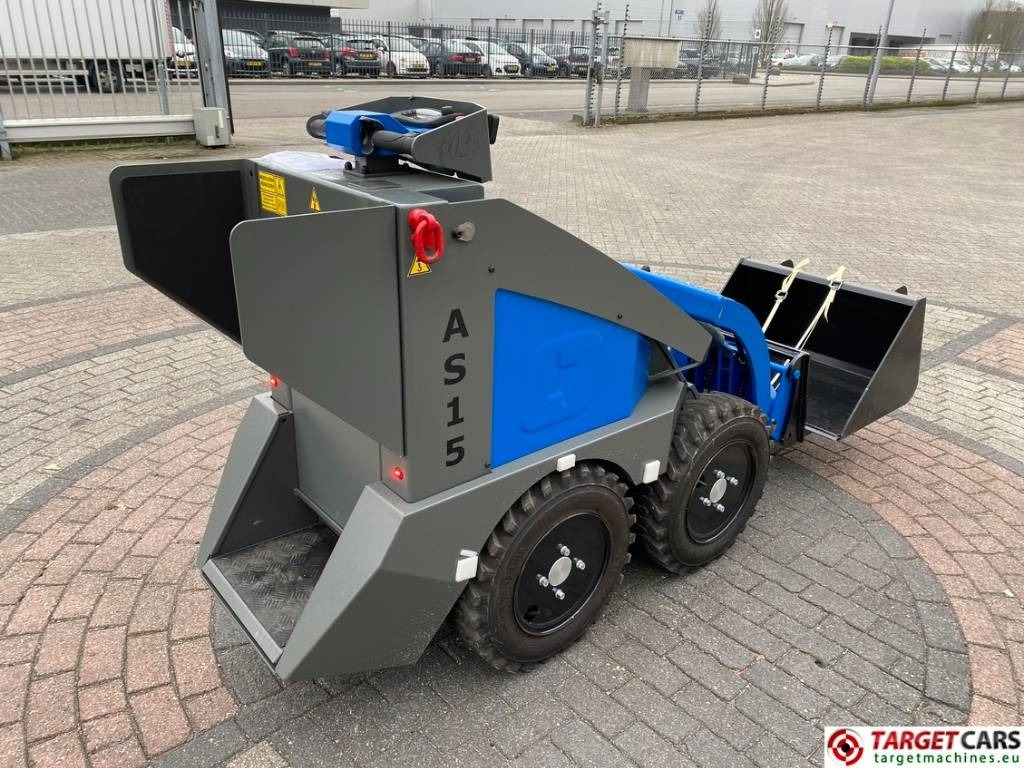 Conmeq AS15 Mini Skid Steer Loader 4x4 Electric - Mini homlokrakodó: 3 kép. Conmeq AS15 Mini Skid Steer Loader 4x4 Electric - Mini homlokrakodó: 3 kép.