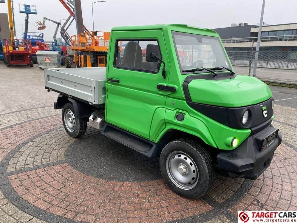 Evum ACAR Electric 4x4 UTV Open Platform Van - Elektromos kishaszonjármű: 2 kép. Evum ACAR Electric 4x4 UTV Open Platform Van - Elektromos kishaszonjármű: 2 kép.