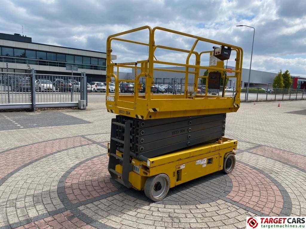 GMG 3346-ED Electric Scissor Work LIft 1200cm - Ollós emelő: 3 kép. GMG 3346-ED Electric Scissor Work LIft 1200cm - Ollós emelő: 3 kép.