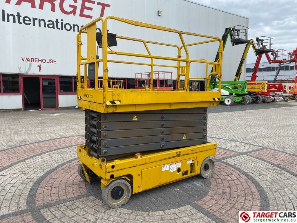 GMG 4046-ED Electric 4046ED Scissor Work Lift 1404cm - Ollós emelő: 1 kép. GMG 4046-ED Electric 4046ED Scissor Work Lift 1404cm - Ollós emelő: 1 kép.