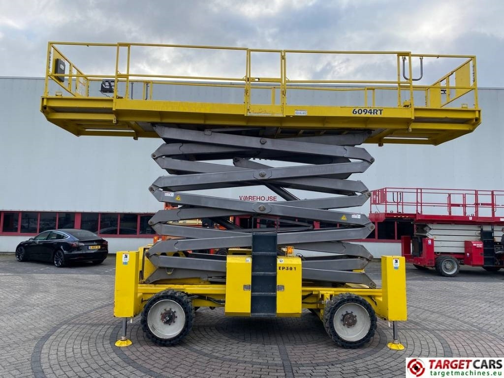 GMG 6094RT Diesel 4x4 Scissor Work Lift 2020cm - Ollós emelő: 5 kép. GMG 6094RT Diesel 4x4 Scissor Work Lift 2020cm - Ollós emelő: 5 kép.