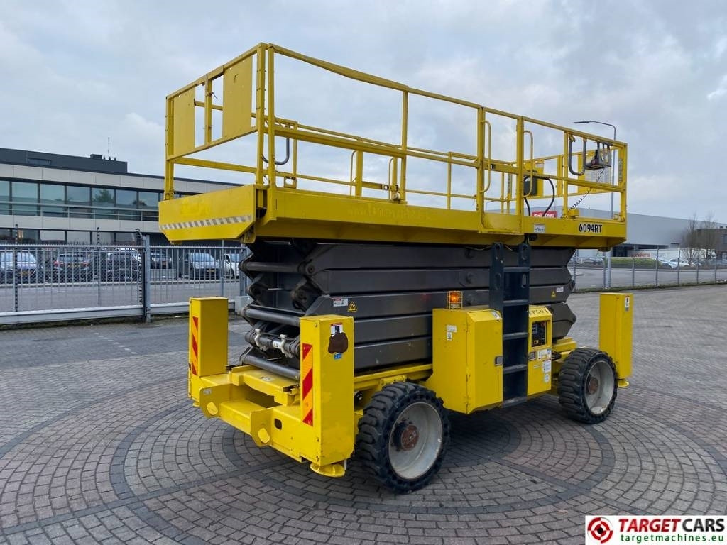 GMG 6094RT Diesel 4x4 Scissor Work Lift 2020cm - Ollós emelő: 3 kép. GMG 6094RT Diesel 4x4 Scissor Work Lift 2020cm - Ollós emelő: 3 kép.