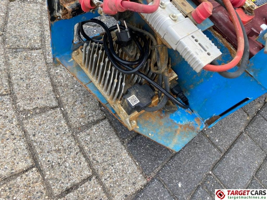 Ollós emelő Genie GS-1932 Electric Scissor Work Lift 779cm: 15 kép.