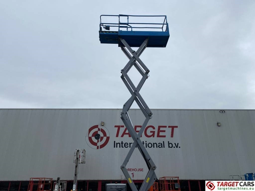 Ollós emelő Genie GS-2632 Electric GS2632 Scissor Work Lift 992cm: 19 kép.