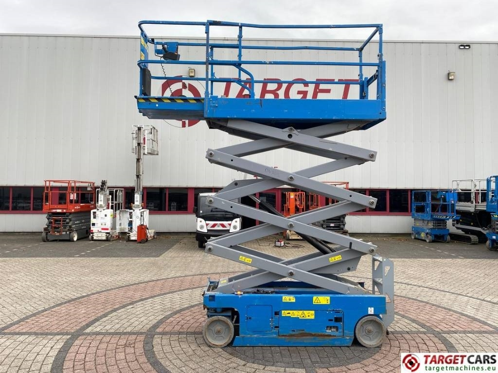 Genie GS-2632 Electric GS2632 Scissor Work Lift 992cm - Ollós emelő: 5 kép. Genie GS-2632 Electric GS2632 Scissor Work Lift 992cm - Ollós emelő: 5 kép.