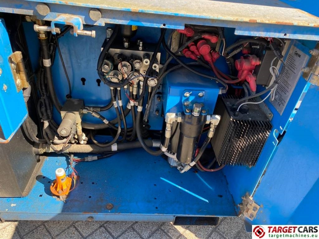 Ollós emelő Genie GS-4069 DC Electric GS4069 Scissor WorkLift 1412cm: 14 kép. Ollós emelő Genie GS-4069 DC Electric GS4069 Scissor WorkLift 1412cm: 14 kép.