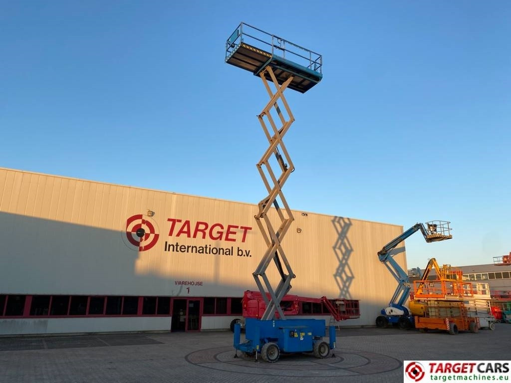Ollós emelő Genie GS-4069 DC Electric GS4069 Scissor WorkLift 1412cm: 6 kép. Ollós emelő Genie GS-4069 DC Electric GS4069 Scissor WorkLift 1412cm: 6 kép.
