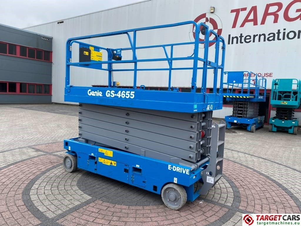 Genie GS-4655 Electric E-Drive Scissor Work Lift 1595cm - Ollós emelő: 4 kép. Genie GS-4655 Electric E-Drive Scissor Work Lift 1595cm - Ollós emelő: 4 kép.
