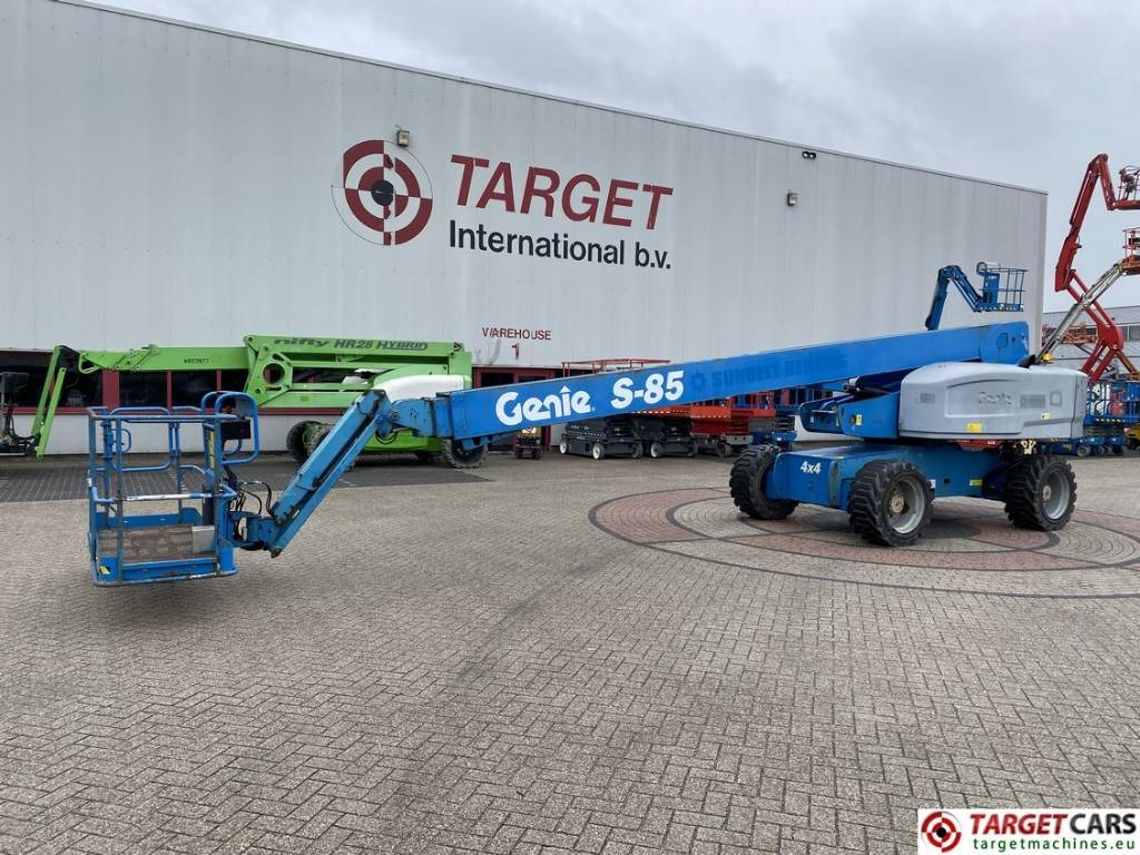 Genie S-85 Telescopic 4x4 Diesel Boom Work Lift 2791cm  - Teleszkópos emelő: 1 kép. Genie S-85 Telescopic 4x4 Diesel Boom Work Lift 2791cm  - Teleszkópos emelő: 1 kép.
