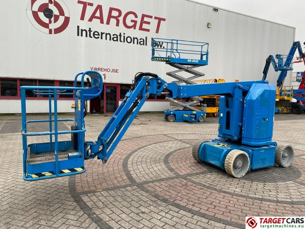 Genie Z-30/20N RJ Articulated Electric Boom Lift 1110cm - Személyemelő: 1 kép. Genie Z-30/20N RJ Articulated Electric Boom Lift 1110cm - Személyemelő: 1 kép.