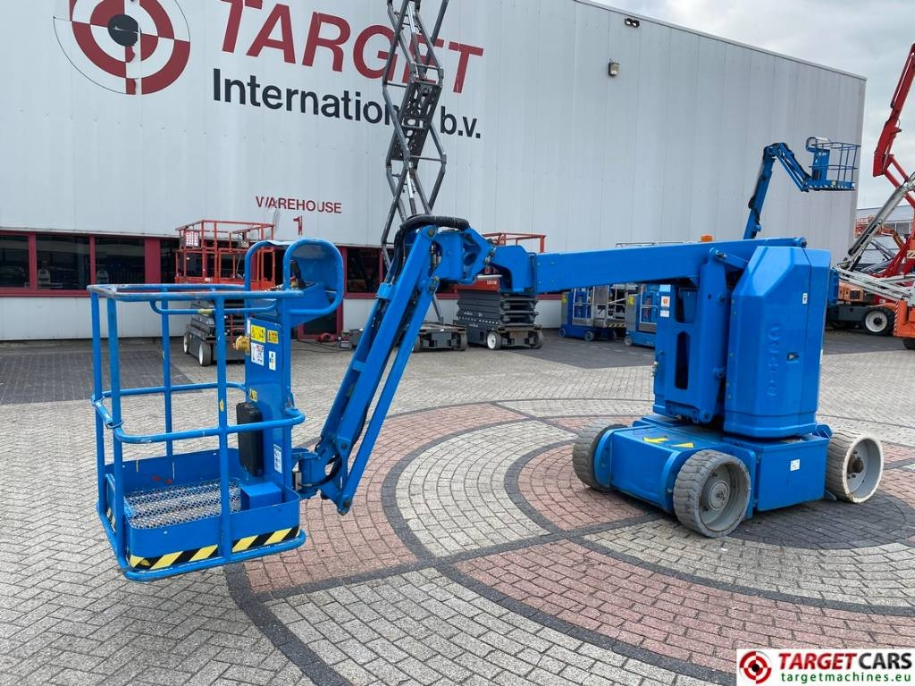 Genie Z-30/20N RJ Articulated Electric Boom Lift 1110cm - Személyemelő: 1 kép. Genie Z-30/20N RJ Articulated Electric Boom Lift 1110cm - Személyemelő: 1 kép.