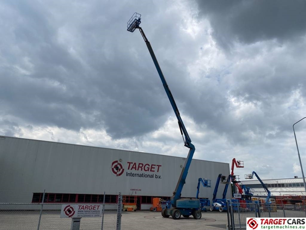 Genie Z-80/60 Articulated 4x4 Diesel Boom Lift 2577cm - Személyemelő: 5 kép. Genie Z-80/60 Articulated 4x4 Diesel Boom Lift 2577cm - Személyemelő: 5 kép.