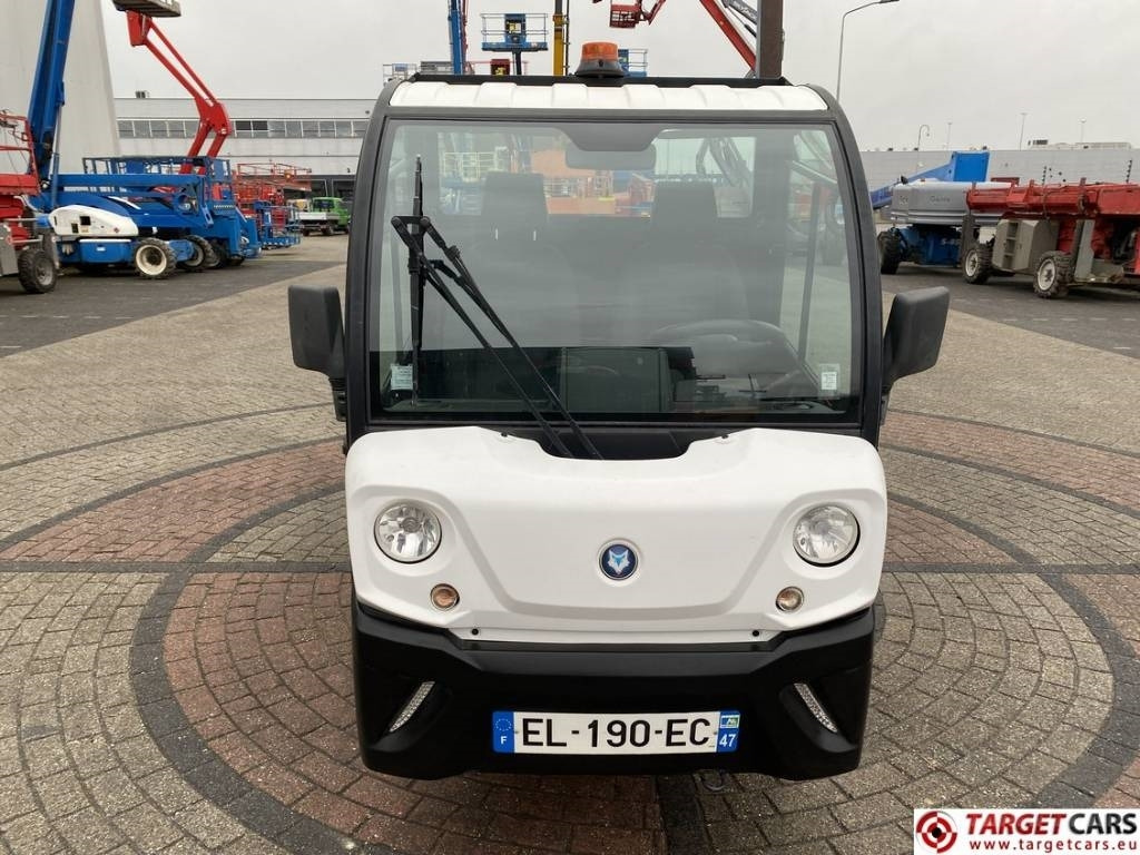 Goupil G4 Electric UTV Open Platform Van - Elektromos kishaszonjármű: 2 kép. Goupil G4 Electric UTV Open Platform Van - Elektromos kishaszonjármű: 2 kép.