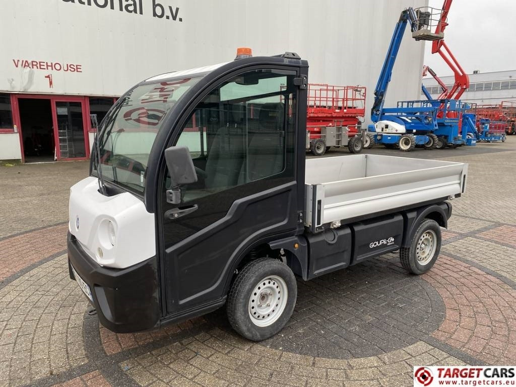 Goupil G4 Electric UTV Open Platform Van - Elektromos kishaszonjármű: 1 kép. Goupil G4 Electric UTV Open Platform Van - Elektromos kishaszonjármű: 1 kép.