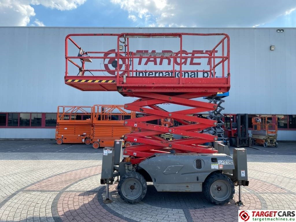 Haulotte Compact 12DX Diesel 4x4 Scissor Work Lift 1206cm - Ollós emelő: 5 kép. Haulotte Compact 12DX Diesel 4x4 Scissor Work Lift 1206cm - Ollós emelő: 5 kép.