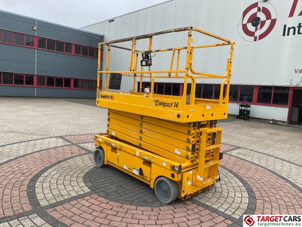 Haulotte Compact 14 Electric Scissor Work Lift 1385cm - Ollós emelő: 4 kép. Haulotte Compact 14 Electric Scissor Work Lift 1385cm - Ollós emelő: 4 kép.
