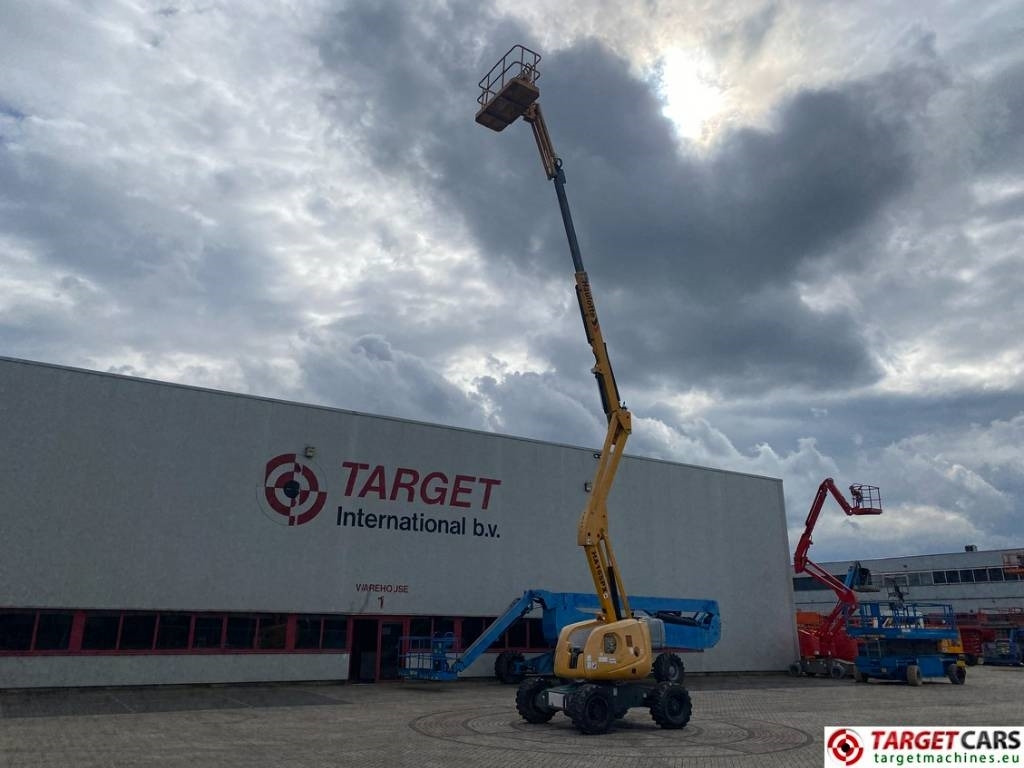 Haulotte HA16SPX Articulated 4x4 Diesel Boom Lift 1600cm - Személyemelő: 5 kép. Haulotte HA16SPX Articulated 4x4 Diesel Boom Lift 1600cm - Személyemelő: 5 kép.