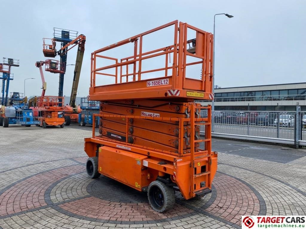 Holland Lift CombiStar N165EL12 Electric Scissor WorkLift 18.5M - Ollós emelő: 2 kép. Holland Lift CombiStar N165EL12 Electric Scissor WorkLift 18.5M - Ollós emelő: 2 kép.