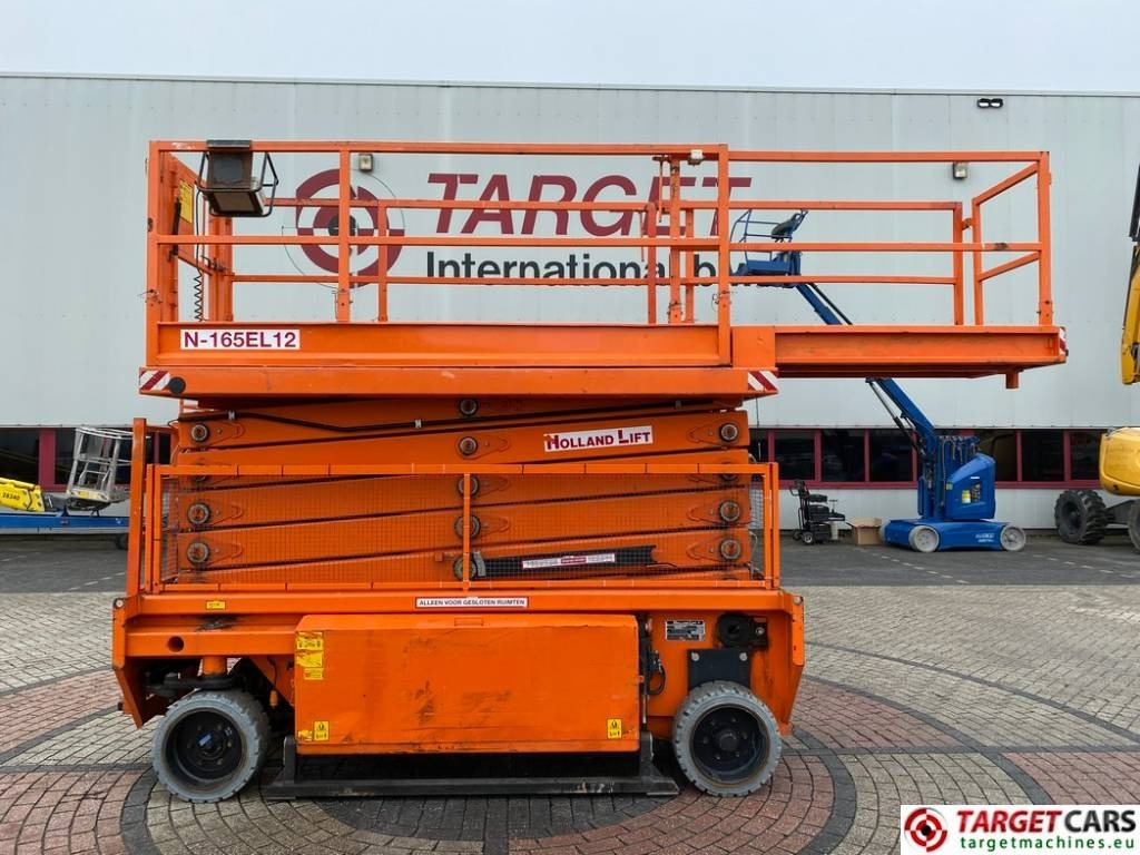 Holland Lift CombiStar N165EL12 Electric Scissor WorkLift 18.5M - Ollós emelő: 5 kép. Holland Lift CombiStar N165EL12 Electric Scissor WorkLift 18.5M - Ollós emelő: 5 kép.