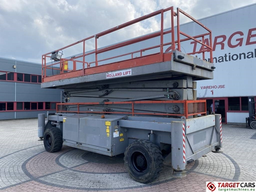 Holland Lift Combistar M-250DL27 diesel scissor worklift 27.20M - Ollós emelő: 4 kép. Holland Lift Combistar M-250DL27 diesel scissor worklift 27.20M - Ollós emelő: 4 kép.