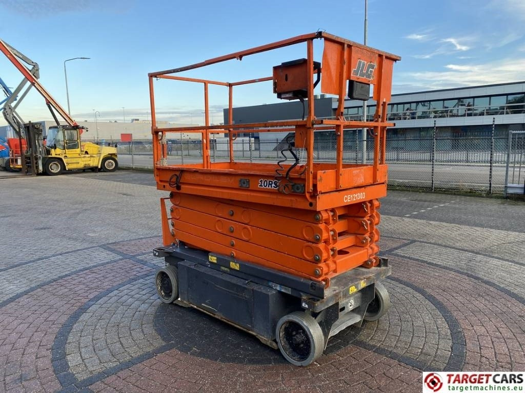 JLG 10RS Electric Scissor Work Lift 1175cm - Ollós emelő: 2 kép. JLG 10RS Electric Scissor Work Lift 1175cm - Ollós emelő: 2 kép.