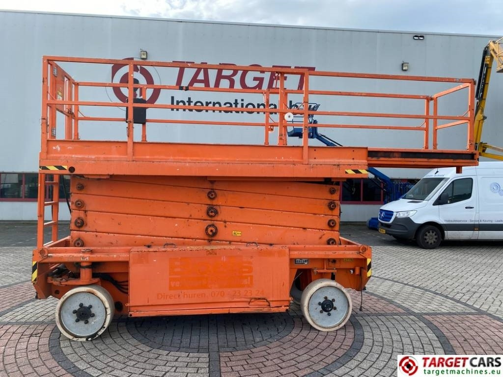 JLG 153-12 Liftlux Electric Scissor Work Lift 1730cm - Ollós emelő: 5 kép. JLG 153-12 Liftlux Electric Scissor Work Lift 1730cm - Ollós emelő: 5 kép.