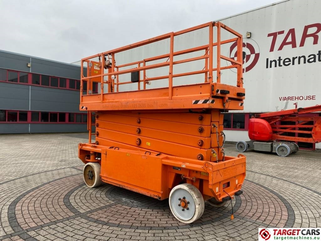 JLG 153-12 Liftlux Electric Scissor Work Lift 1730cm - Ollós emelő: 4 kép. JLG 153-12 Liftlux Electric Scissor Work Lift 1730cm - Ollós emelő: 4 kép.