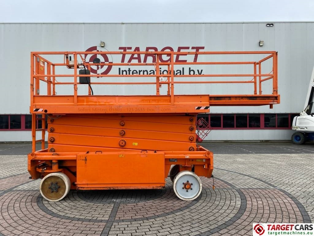 JLG 153-12 Liftlux Electric Scissor Work Lift 1730cm - Ollós emelő: 5 kép. JLG 153-12 Liftlux Electric Scissor Work Lift 1730cm - Ollós emelő: 5 kép.