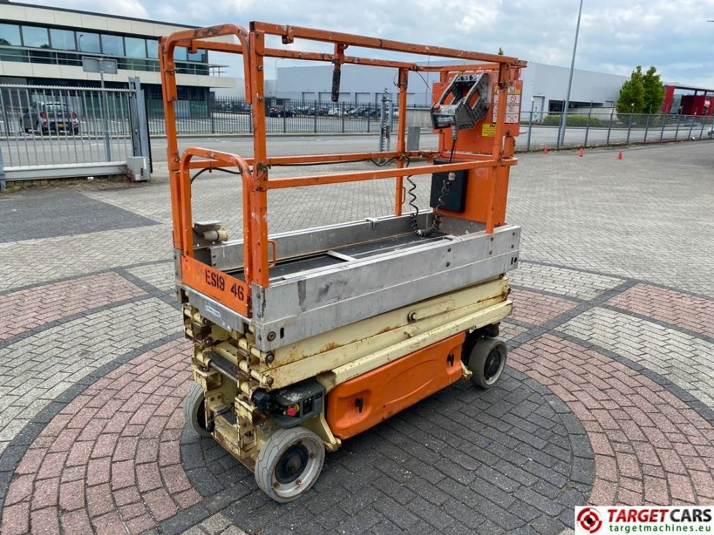 JLG 1930ES Electric Scissor Work Lift 772cm CE - Ollós emelő: 3 kép. JLG 1930ES Electric Scissor Work Lift 772cm CE - Ollós emelő: 3 kép.