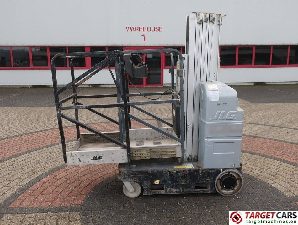 JLG 20MVL Electric Vertical Mast Work Lift 798cm - Emelő: 5 kép. JLG 20MVL Electric Vertical Mast Work Lift 798cm - Emelő: 5 kép.