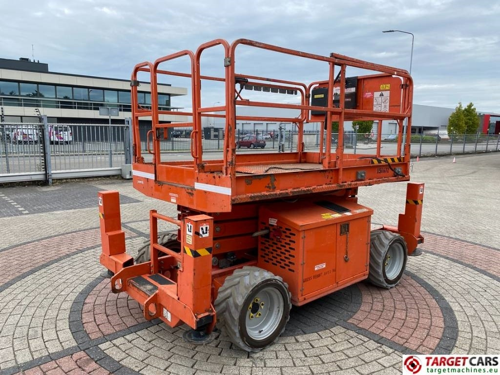 JLG 260MRT Diesel 4x4 Scissor Workj Lift 992cm - Ollós emelő: 3 kép. JLG 260MRT Diesel 4x4 Scissor Workj Lift 992cm - Ollós emelő: 3 kép.