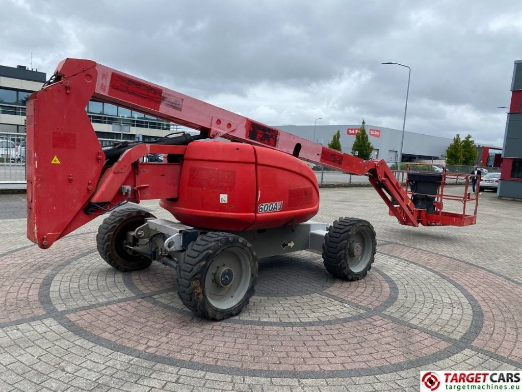 JLG 600AJ Articulated 4x4 Diesel Boom Work Lift 2047cm - Személyemelő: 3 kép. JLG 600AJ Articulated 4x4 Diesel Boom Work Lift 2047cm - Személyemelő: 3 kép.