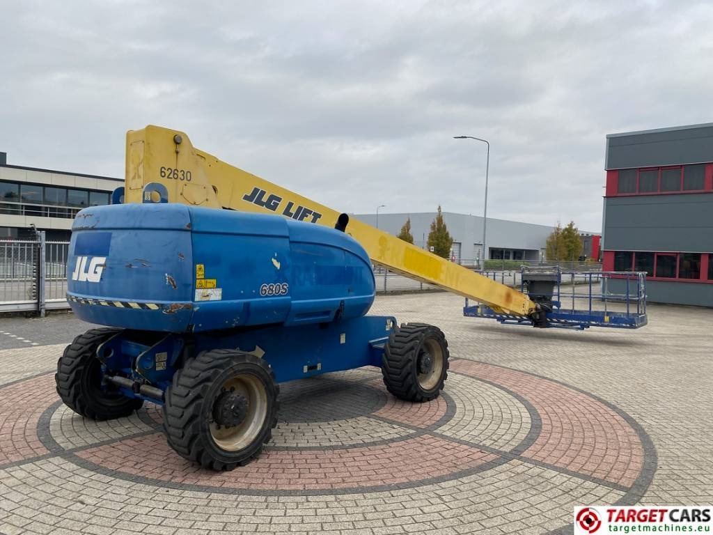JLG 680S Telescopic 4x4 Diesel Boom Work Lift 2273cm  - Teleszkópos emelő: 3 kép. JLG 680S Telescopic 4x4 Diesel Boom Work Lift 2273cm  - Teleszkópos emelő: 3 kép.