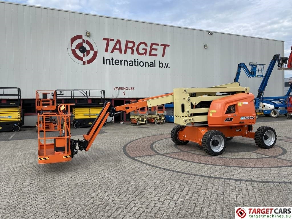 JLG EC520AJ Electric Articulated Boom Work Lift 1800cm - Személyemelő: 1 kép. JLG EC520AJ Electric Articulated Boom Work Lift 1800cm - Személyemelő: 1 kép.