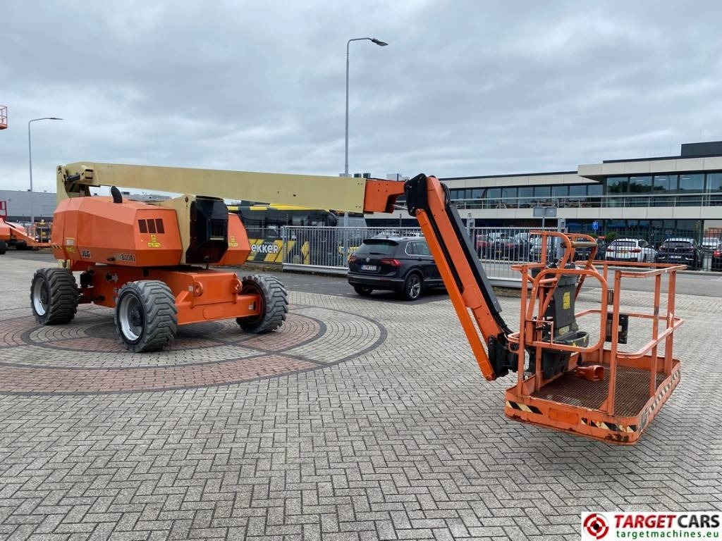 JLG H800AJ HyBrid Articulated 4x4 Boom WorkLift 2638cm  - Személyemelő: 2 kép. JLG H800AJ HyBrid Articulated 4x4 Boom WorkLift 2638cm  - Személyemelő: 2 kép.